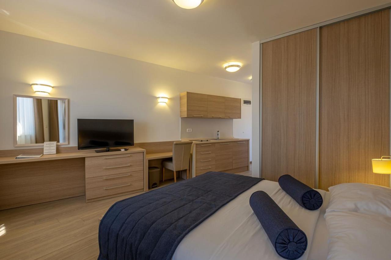 Poseidon The Beach Hotel 부드바 외부 사진